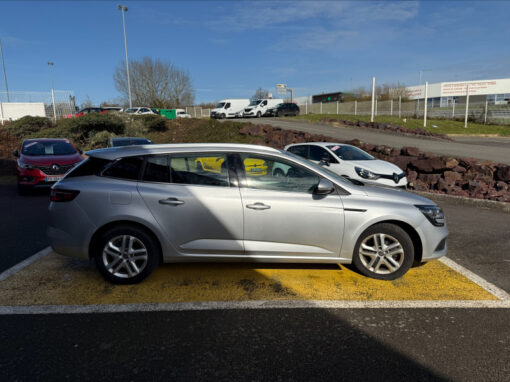 RENAULT MEGANE IV ESTATE 1.5 BLUE DCI 115CH BUSINESS - 20 – Image 6