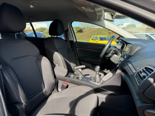 RENAULT MEGANE IV ESTATE 1.5 BLUE DCI 115CH BUSINESS - 20 – Image 7