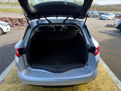 RENAULT MEGANE IV ESTATE 1.5 BLUE DCI 115CH BUSINESS - 20 – Image 9