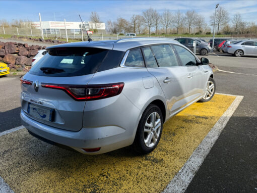 RENAULT MEGANE IV ESTATE 1.5 BLUE DCI 115CH BUSINESS - 20 – Image 3